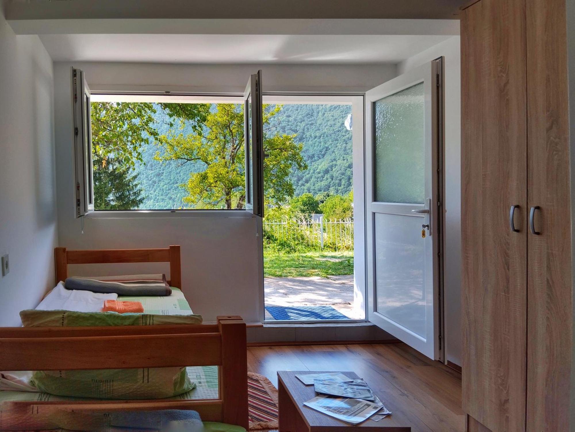 Guesthouse Mirkovic Pluzine Εξωτερικό φωτογραφία